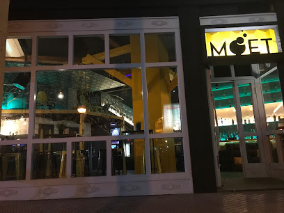 Moet Pub & Lounge